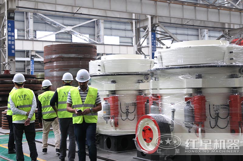 液壓圓錐式破碎機(jī)