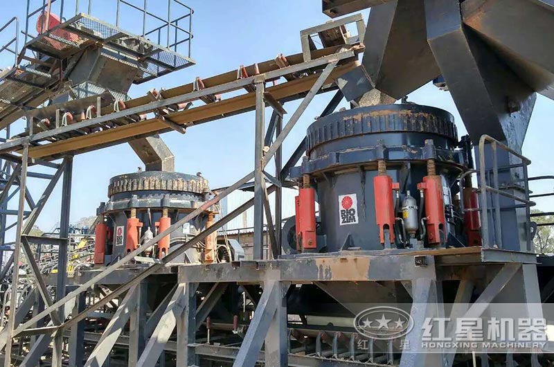 液壓圓錐式破碎機(jī)生產(chǎn)現(xiàn)場(chǎng)