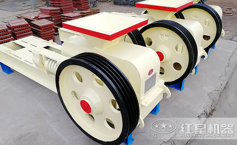 對輥式制砂機細節展示 對輥式制砂機細節展示