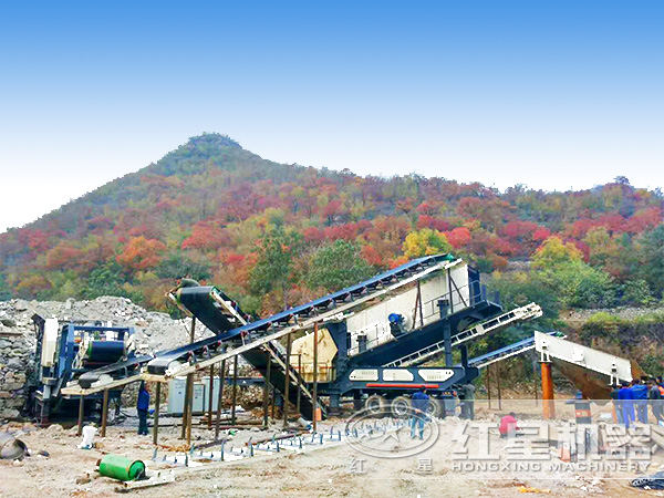 年處理615萬噸移動嗑石機現(xiàn)場圖 年處理615萬噸移動嗑石機現(xiàn)場圖