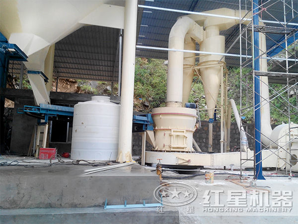 石灰石4525磨粉機作業現場 石灰石4525磨粉機作業現場