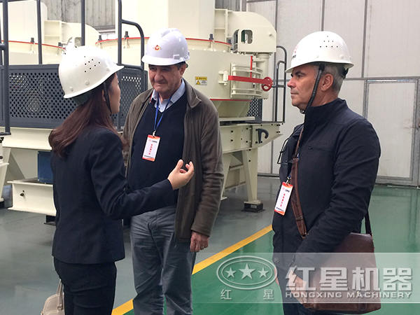 制沙機(jī)用戶來場參觀圖