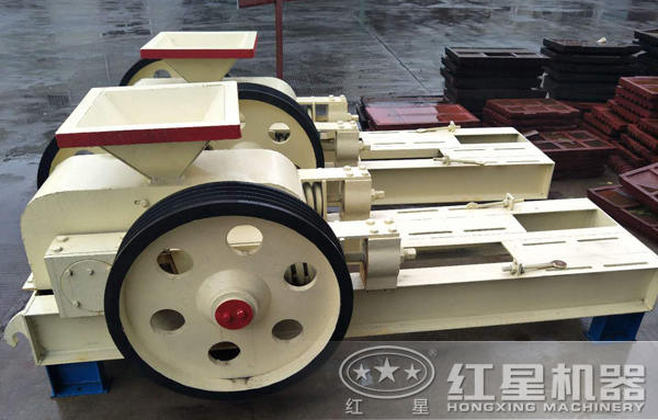 單電機(jī)對(duì)輥式粉碎機(jī) 單電機(jī)對(duì)輥式粉碎機(jī)