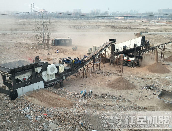 建筑垃圾碎石機作業(yè)現(xiàn)場