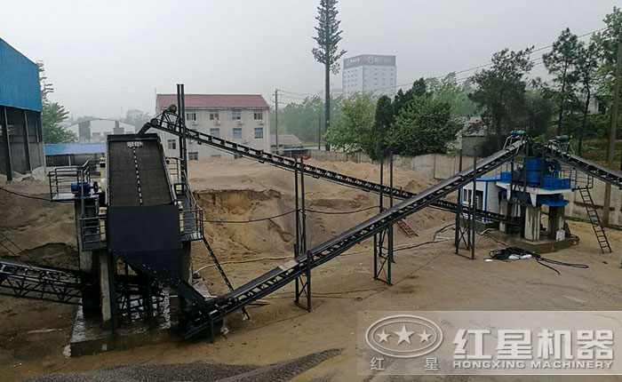 河料打沙機(jī)_碎石機(jī)現(xiàn)場作業(yè)