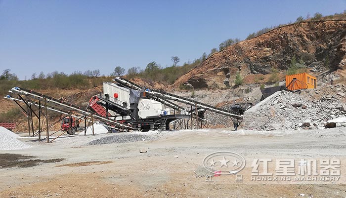 車載輪胎移動破碎機(jī)施工現(xiàn)場實(shí)拍
