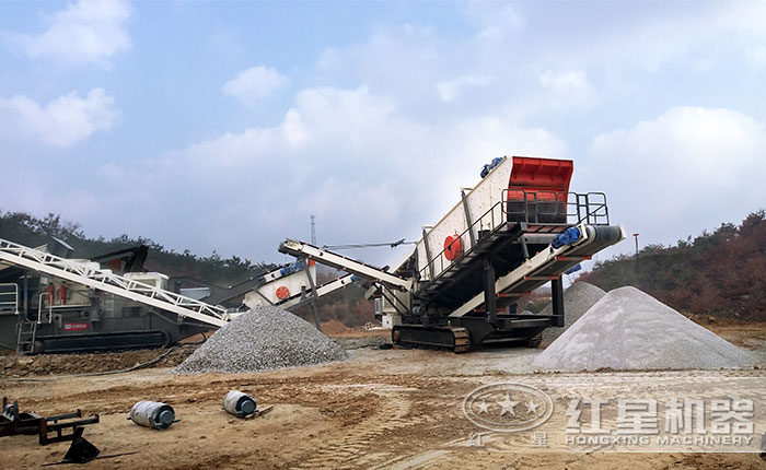 履帶設計下的移動石頭制沙現場 履帶設計下的移動石頭制沙現場