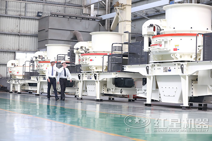 紅星石頭制砂機(jī)用戶到場(chǎng)參觀