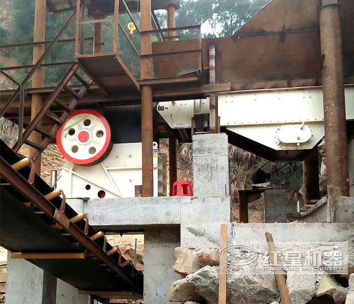 鄂式破碎機—初級破碎機設備 鄂式破碎機—初級破碎機設備