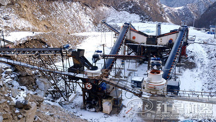 時產(chǎn)500噸石子制沙作業(yè)現(xiàn)場