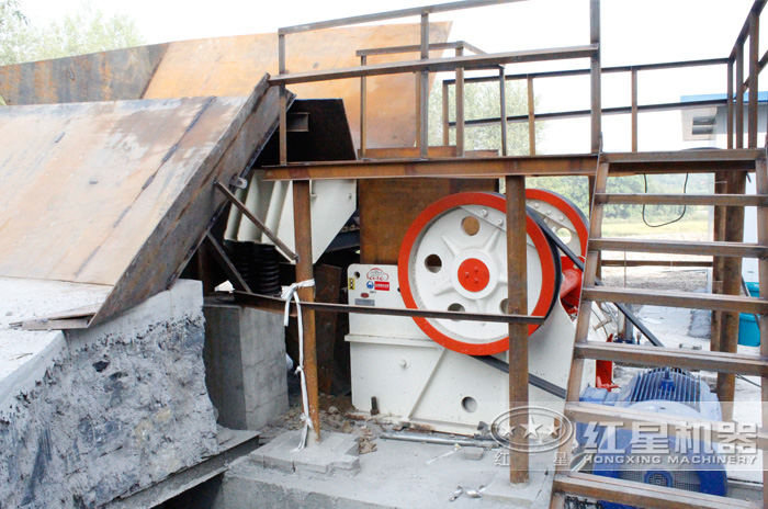 細(xì)鄂破青石100噸生產(chǎn)現(xiàn)場——蕪湖 細(xì)鄂破青石100噸生產(chǎn)現(xiàn)場——蕪湖