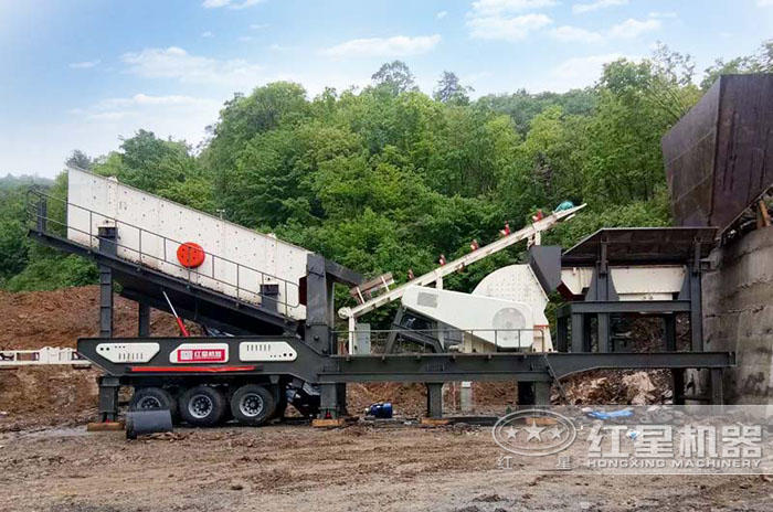 重錘破移動破碎機“一次成型”河南生產現場 重錘破移動破碎機“一次成型”河南生產現場